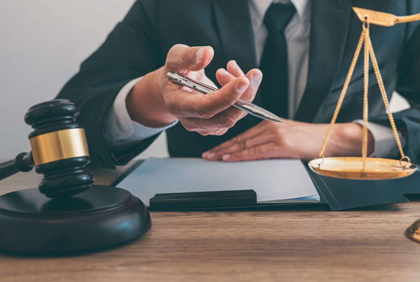 ATTORNEYS/LEGAL